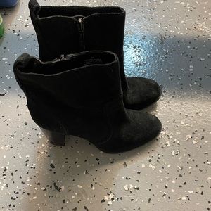 Black women’s size 9m high heels